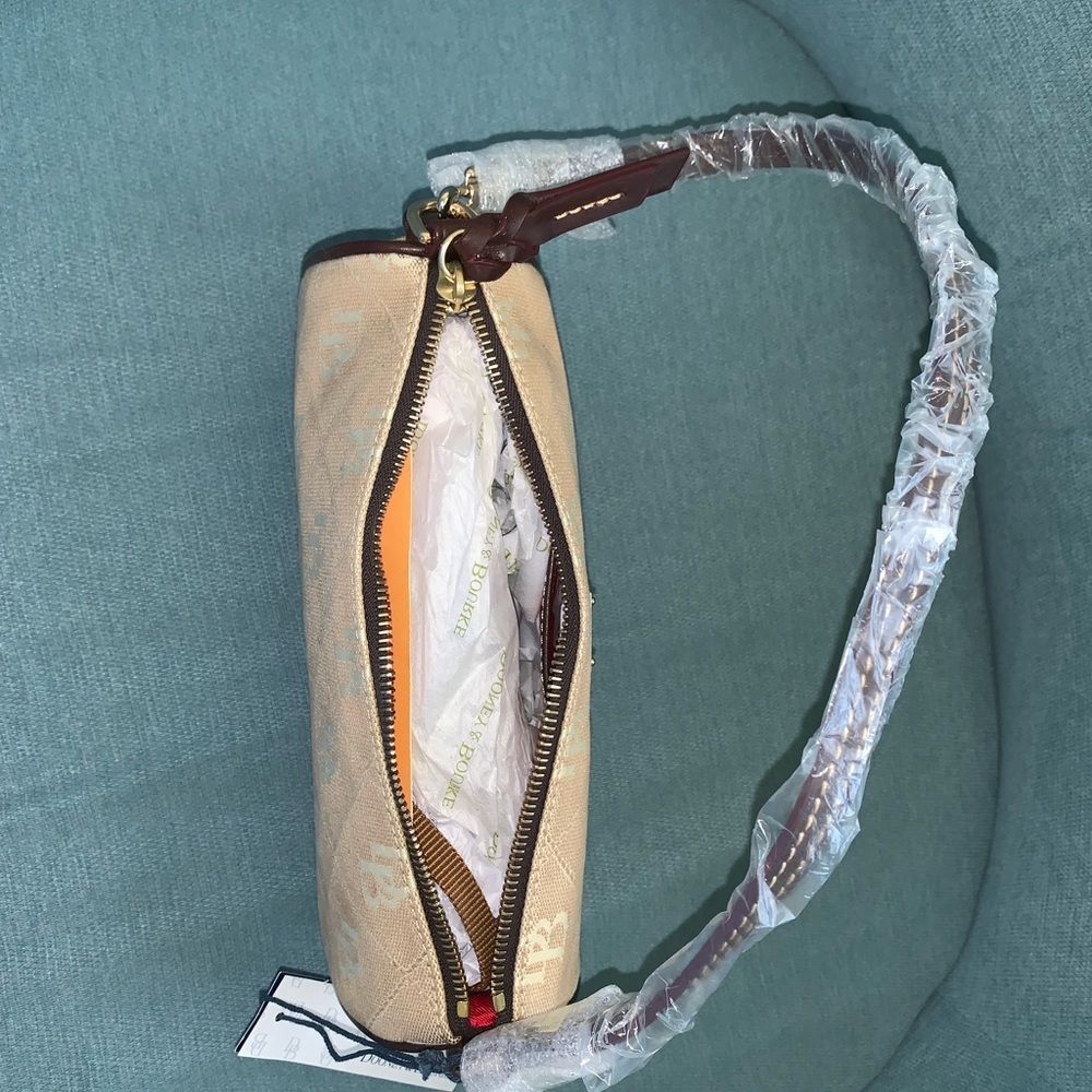NWT Dooney & Bourke purse - Picture 4 of 5